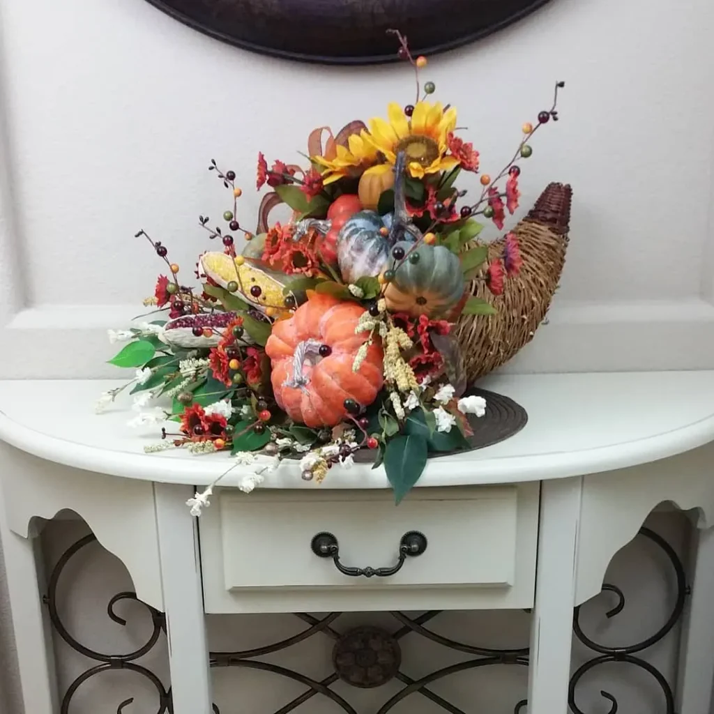 16 DIY Cornucopia Ideas That Turn a Basic Basket Into the Star of Your Fall Table 12 craftythoughtsandwhatnots 1508725199