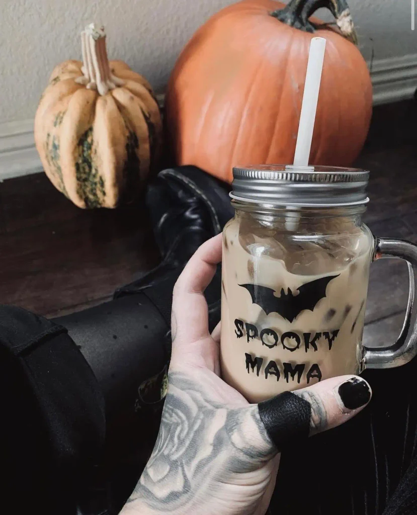 DIY Spooky Mason Jar: 23 Ideas That Turn Empty Glass Into Halloween Magic 12 mummydeadandghoulish 1603647867