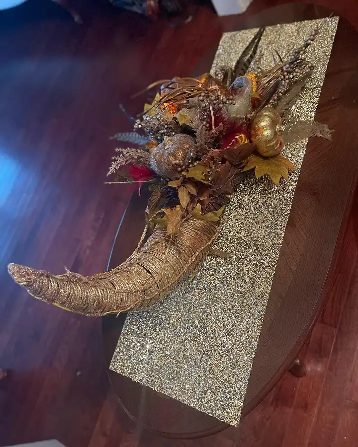 16 DIY Cornucopia Ideas That Turn a Basic Basket Into the Star of Your Fall Table 17 smoochezlovesu 1665146119
