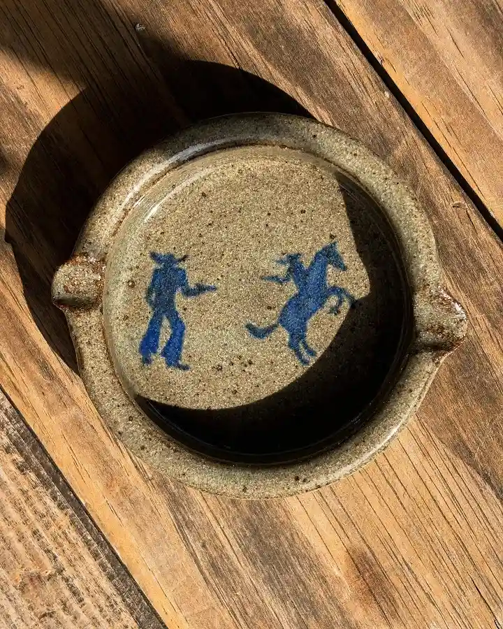 17 DIY Clay Ashtray Ideas That Look Way Too Good to Hide in a Drawer 6 snailonabrick 1745696797