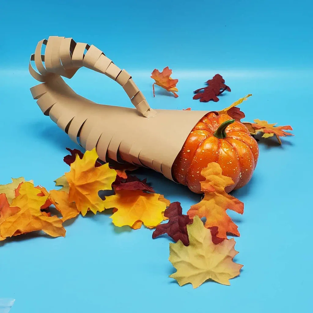 16 DIY Cornucopia Ideas That Turn a Basic Basket Into the Star of Your Fall Table 10 theartge 1604423901